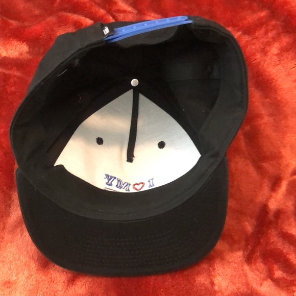 Vans “I ❤️ My Vans” Hat - Picture 3 of 3